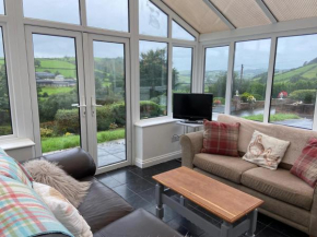 4 bedroom bungalow in peaceful countryside with log burner - Talar Deg, Capel Madog